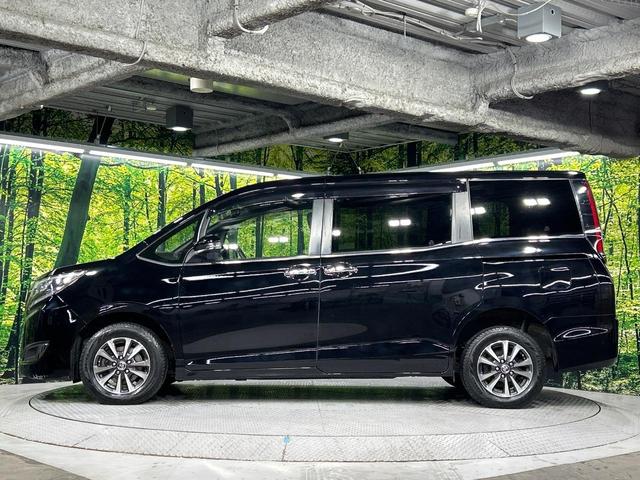 エスクァイア Ｇｉ　プレミアムパッケージ　ブラックテーラード　４ＷＤ　寒冷地仕様　フリップダウンモニター　ＳＤナビ　バックカメラ　両側電動ドア　セーフティセンス　ステアリングヒーター　シートヒーター　クルーズコントロール　ドラレコ　コーナーセンサー（30枚目）