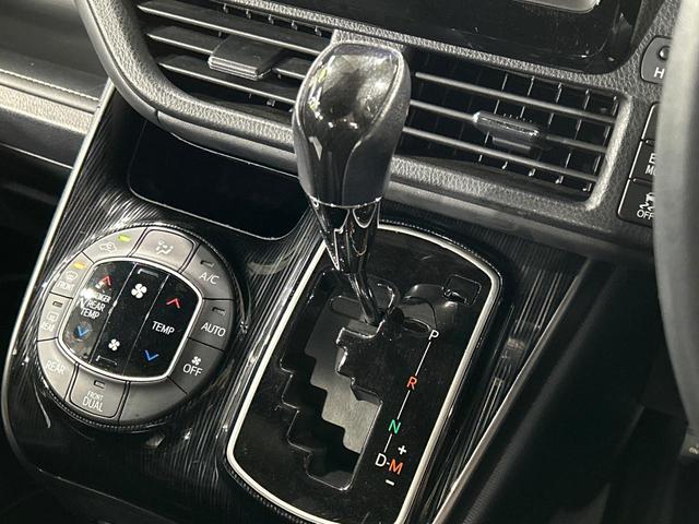 エスクァイア Ｇｉ　プレミアムパッケージ　ブラックテーラード　４ＷＤ　寒冷地仕様　フリップダウンモニター　ＳＤナビ　バックカメラ　両側電動ドア　セーフティセンス　ステアリングヒーター　シートヒーター　クルーズコントロール　ドラレコ　コーナーセンサー（40枚目）