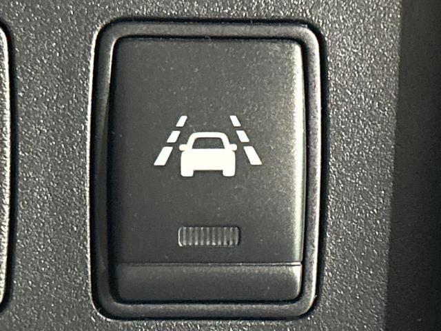 セレナ ハイウェイスター　４ＷＤ　後期型　禁煙車　衝突軽減ブレーキ　純正ナビ　バックカメラ　両側パワースライドドア　スマートキー　ＬＥＤヘッド　クルーズコントロール　オートライト　オートエアコン　Ｂｌｕｅｔｏｏｔｈ　地デジ（8枚目）