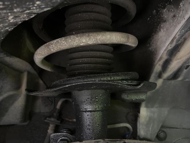 セレナ ハイウェイスター　４ＷＤ　後期型　禁煙車　衝突軽減ブレーキ　純正ナビ　バックカメラ　両側パワースライドドア　スマートキー　ＬＥＤヘッド　クルーズコントロール　オートライト　オートエアコン　Ｂｌｕｅｔｏｏｔｈ　地デジ（23枚目）