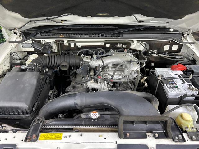 パジェロ ショート　ＶＲ－Ｉ　本州仕入　禁煙車　ＳＤナビ　バックカメラ　ＨＩＤヘッド　ＥＴＣ　オートライト　オートエアコン　純正１６インチアルミ　Ｂｌｕｅｔｏｏｔｈ　ＣＤ　ＤＶＤ再生　地デジ（20枚目）