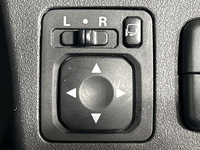 パジェロ ショート　ＶＲ－Ｉ　本州仕入　禁煙車　ＳＤナビ　バックカメラ　ＨＩＤヘッド　ＥＴＣ　オートライト　オートエアコン　純正１６インチアルミ　Ｂｌｕｅｔｏｏｔｈ　ＣＤ　ＤＶＤ再生　地デジ（32枚目）