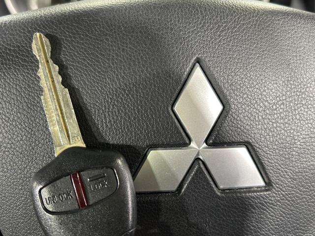 パジェロ ショート　ＶＲ－Ｉ　本州仕入　禁煙車　ＳＤナビ　バックカメラ　ＨＩＤヘッド　ＥＴＣ　オートライト　オートエアコン　純正１６インチアルミ　Ｂｌｕｅｔｏｏｔｈ　ＣＤ　ＤＶＤ再生　地デジ（36枚目）