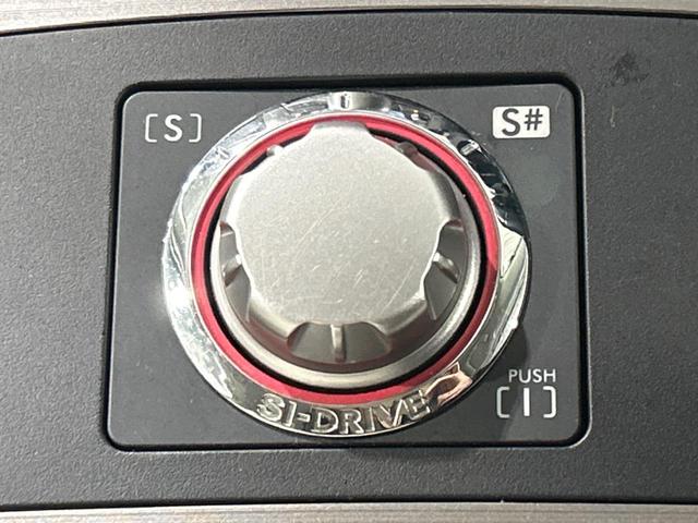 レガシィアウトバック ２．５ｉアイサイト　４ＷＤ　純正８型ナビ　バックカメラ　寒冷地仕様　アイサイト　クルーズコントロール　パワーシート　スマートキー　ＨＩＤヘッド　ＥＴＣ　車線逸脱警報　オートライト　デュアルエアコン　Ｂｌｕｅｔｏｏｔｈ（5枚目）