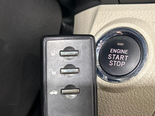 レガシィアウトバック ２．５ｉアイサイト　４ＷＤ　純正８型ナビ　バックカメラ　寒冷地仕様　アイサイト　クルーズコントロール　パワーシート　スマートキー　ＨＩＤヘッド　ＥＴＣ　車線逸脱警報　オートライト　デュアルエアコン　Ｂｌｕｅｔｏｏｔｈ（22枚目）