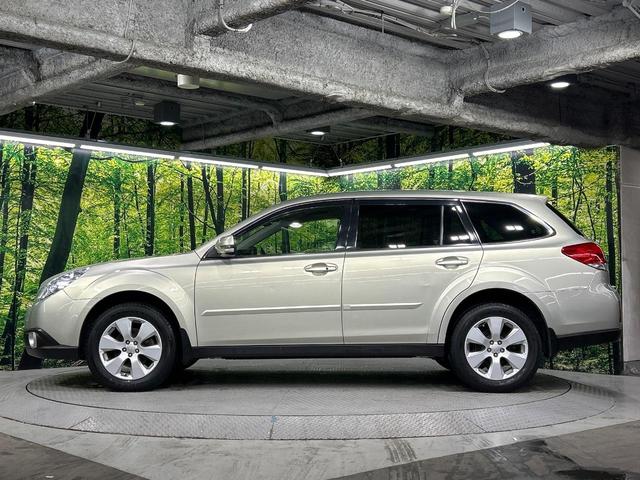 レガシィアウトバック ２．５ｉアイサイト　４ＷＤ　純正８型ナビ　バックカメラ　寒冷地仕様　アイサイト　クルーズコントロール　パワーシート　スマートキー　ＨＩＤヘッド　ＥＴＣ　車線逸脱警報　オートライト　デュアルエアコン　Ｂｌｕｅｔｏｏｔｈ（25枚目）