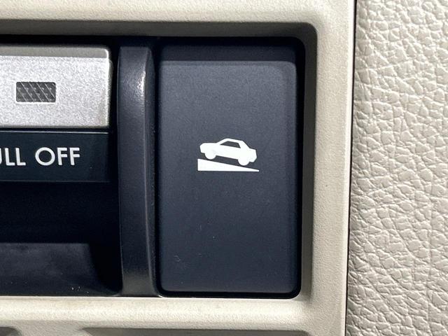 レガシィアウトバック ２．５ｉアイサイト　４ＷＤ　純正８型ナビ　バックカメラ　寒冷地仕様　アイサイト　クルーズコントロール　パワーシート　スマートキー　ＨＩＤヘッド　ＥＴＣ　車線逸脱警報　オートライト　デュアルエアコン　Ｂｌｕｅｔｏｏｔｈ（34枚目）