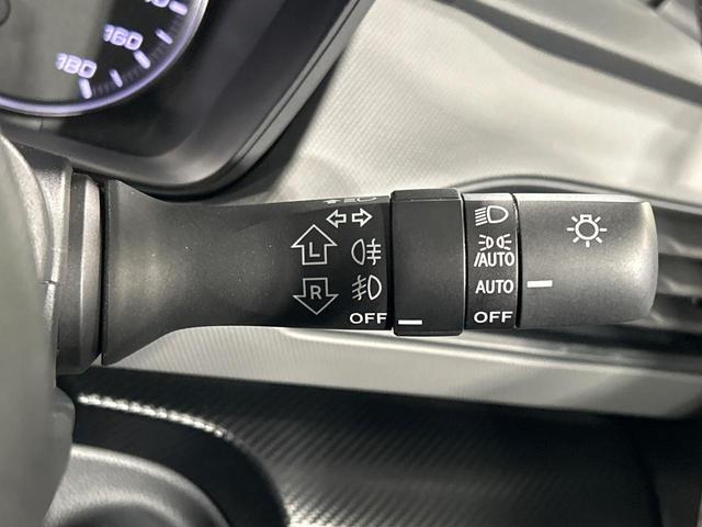 クロストレック ツーリング　４ＷＤ　全周囲カメラ　寒冷地仕様　衝突被害軽減システム　レーダークルーズ　禁煙車　コーナーセンサー　スマートキー　ＬＥＤヘッド　ルーフレール　純正１７インチアルミ　オートハイビーム　車線逸脱警報（35枚目）