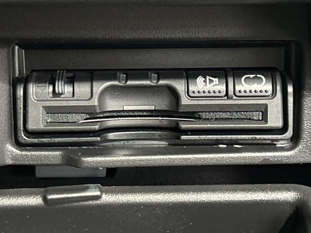 セレナ ハイウェイスター　２５ｔｈスペシャルセレクションＡ　４ＷＤ　純正９型ナビ　ハンズフリー両側電動ドア　全周囲カメラ　エマージェンシーブレーキ　コーナーセンサー　クルーズコントロール　パーキングアシスト　スマートキー　ＬＥＤヘッド　ＥＴＣ　オートライト（8枚目）