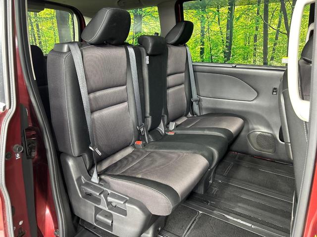 セレナ ハイウェイスター　２５ｔｈスペシャルセレクションＡ　４ＷＤ　純正９型ナビ　ハンズフリー両側電動ドア　全周囲カメラ　エマージェンシーブレーキ　コーナーセンサー　クルーズコントロール　パーキングアシスト　スマートキー　ＬＥＤヘッド　ＥＴＣ　オートライト（10枚目）