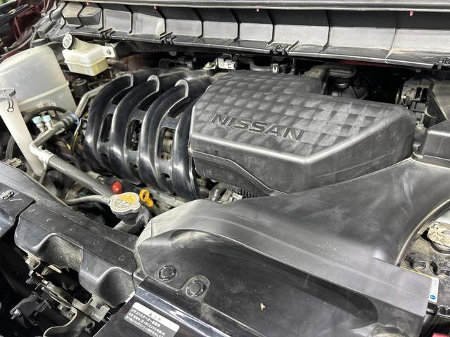 セレナ ハイウェイスター　２５ｔｈスペシャルセレクションＡ　４ＷＤ　純正９型ナビ　ハンズフリー両側電動ドア　全周囲カメラ　エマージェンシーブレーキ　コーナーセンサー　クルーズコントロール　パーキングアシスト　スマートキー　ＬＥＤヘッド　ＥＴＣ　オートライト（19枚目）