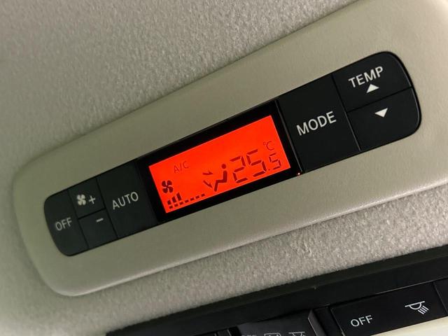 セレナ ハイウェイスター　２５ｔｈスペシャルセレクションＡ　４ＷＤ　純正９型ナビ　ハンズフリー両側電動ドア　全周囲カメラ　エマージェンシーブレーキ　コーナーセンサー　クルーズコントロール　パーキングアシスト　スマートキー　ＬＥＤヘッド　ＥＴＣ　オートライト（24枚目）