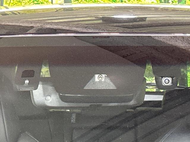 ハリアーハイブリッド Ｇ　４ＷＤ　禁煙車　純正８型ディスプレイ　バックカメラ　セーフティセンス　レーダークルーズ　デジタルインナーミラー　電動リアゲート　パワーシート　ドラレコ　コーナーセンサー　ドラレコ　ＴＥＣ２．０（5枚目）