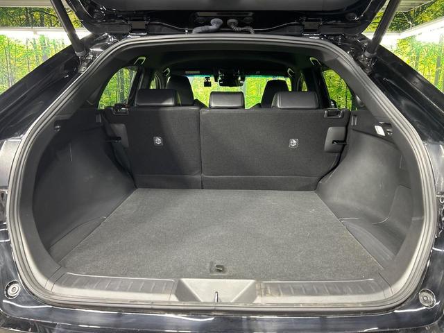 ハリアーハイブリッド Ｇ　４ＷＤ　禁煙車　純正８型ディスプレイ　バックカメラ　セーフティセンス　レーダークルーズ　デジタルインナーミラー　電動リアゲート　パワーシート　ドラレコ　コーナーセンサー　ドラレコ　ＴＥＣ２．０（11枚目）