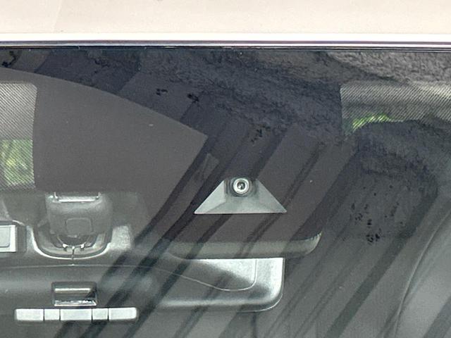 エクストレイル ２０Ｘ　ハイブリッド　本州仕入れ　４ＷＤ　純正ナビ　全周囲カメラ　衝突被害軽減システム　禁煙車　電動リアゲート　ドラレコ　コーナーセンサー　スマートキー　ＬＥＤヘッド　ルーフレール　ビルトインＥＴＣ　純正１６インチアルミ（5枚目）