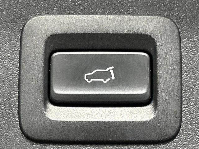 CX-8 XDプロアクティブ 4WD ディーゼル 禁煙車 フリップダウンモニター マツダコネクトナビ 全周囲カメラ BOSEサウンド 衝突軽減ブレーキ 電動リアゲート シートメモリー付パワーシート コーナーセンサー ルーフレール(14枚目)