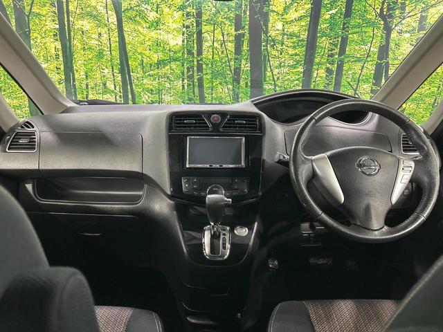 セレナ ハイウェイスター　アドバンスドセーフティパッケージ　４ＷＤ　禁煙車　フリップダウンモニター　ナビ　アラウンドビューモニター　エマージェンシーブレーキ　クルーズコントロール　両側パワースライドドア　コーナーセンサー　スマートキー　ＬＥＤ　ＥＴＣ（2枚目）