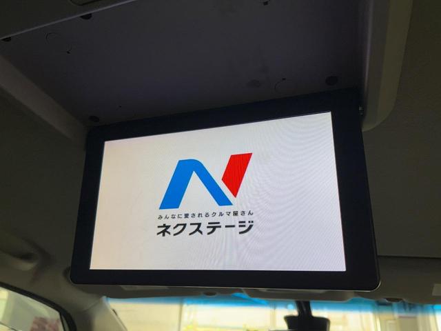 セレナ ハイウェイスター　アドバンスドセーフティパッケージ　４ＷＤ　禁煙車　フリップダウンモニター　ナビ　アラウンドビューモニター　エマージェンシーブレーキ　クルーズコントロール　両側パワースライドドア　コーナーセンサー　スマートキー　ＬＥＤ　ＥＴＣ（3枚目）