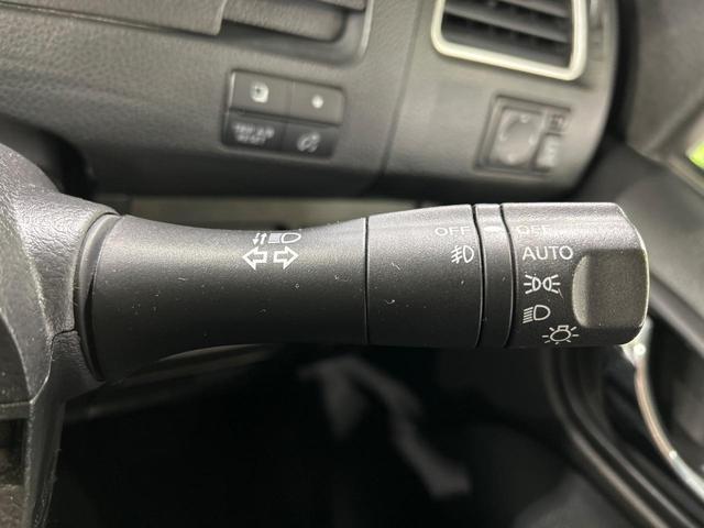 セレナ ハイウェイスター　アドバンスドセーフティパッケージ　４ＷＤ　禁煙車　フリップダウンモニター　ナビ　アラウンドビューモニター　エマージェンシーブレーキ　クルーズコントロール　両側パワースライドドア　コーナーセンサー　スマートキー　ＬＥＤ　ＥＴＣ（35枚目）