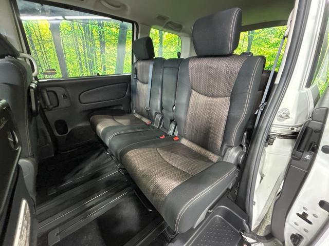 セレナ ハイウェイスター　アドバンスドセーフティパッケージ　４ＷＤ　禁煙車　フリップダウンモニター　ナビ　アラウンドビューモニター　エマージェンシーブレーキ　クルーズコントロール　両側パワースライドドア　コーナーセンサー　スマートキー　ＬＥＤ　ＥＴＣ（37枚目）