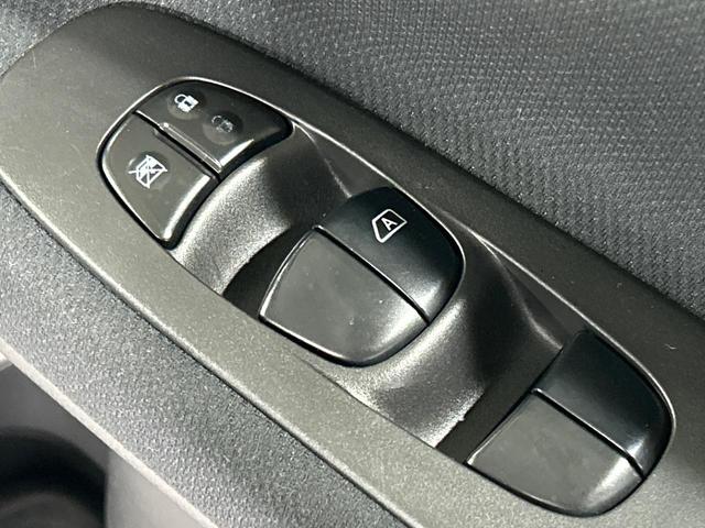 セレナ ハイウェイスター　アドバンスドセーフティパッケージ　４ＷＤ　禁煙車　フリップダウンモニター　ナビ　アラウンドビューモニター　エマージェンシーブレーキ　クルーズコントロール　両側パワースライドドア　コーナーセンサー　スマートキー　ＬＥＤ　ＥＴＣ（47枚目）