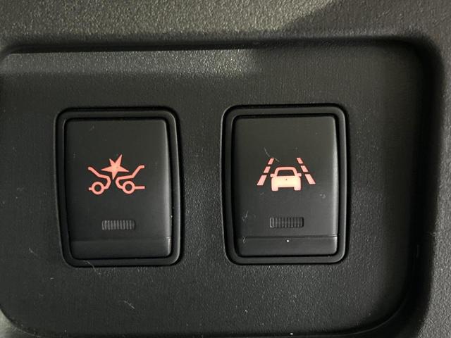 セレナ ハイウェイスター　アドバンスドセーフティパッケージ　４ＷＤ　禁煙車　フリップダウンモニター　ナビ　アラウンドビューモニター　エマージェンシーブレーキ　クルーズコントロール　両側パワースライドドア　コーナーセンサー　スマートキー　ＬＥＤ　ＥＴＣ（50枚目）