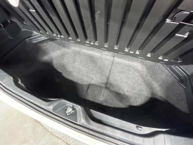 ノア Ｓ－Ｚ　４ＷＤ　１０．５型ディスプレイオーディオ　バックカメラ　寒冷地仕様　トヨタセーフティセンス　オプションＬＥＤヘッドライト　レーダークルーズ　両側電動スライドドア　シートヒーター　コーナーセンサー（28枚目）