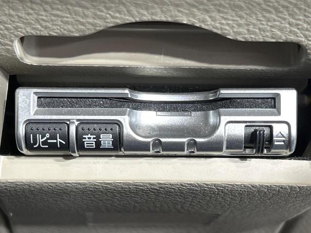 レガシィＢ４ ２．０ｉ　アドバンテージライン　本州仕入れ　サンルーフ　後期Ｆ型　ＨＤＤナビ　バックカメラ　寒冷地仕様　メモリー機能付パワーシート　ドラレコ　ＨＩＤ　ＥＴＣ　純正１７インチアルミ　デュアルエアコン　パドルシフト　ＨＩＤフォグ（8枚目）