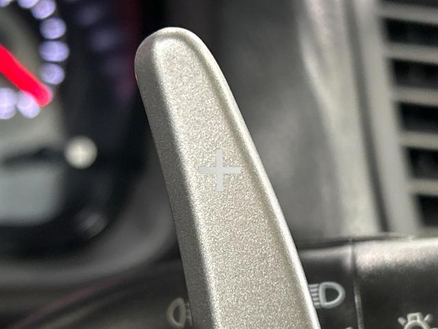 レガシィＢ４ ２．０ｉ　アドバンテージライン　本州仕入れ　サンルーフ　後期Ｆ型　ＨＤＤナビ　バックカメラ　寒冷地仕様　メモリー機能付パワーシート　ドラレコ　ＨＩＤ　ＥＴＣ　純正１７インチアルミ　デュアルエアコン　パドルシフト　ＨＩＤフォグ（35枚目）