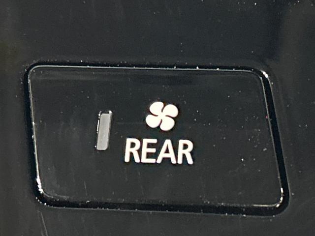 デリカD:5 シャモニー 4WD ターボ ディーゼル(軽油) 全周囲カメラ 三菱e-Assist レーダークルーズ ブラインドスポットモニター 両側パワースライドドア 電動リアゲート シートヒーター パワーシート LED(36枚目)