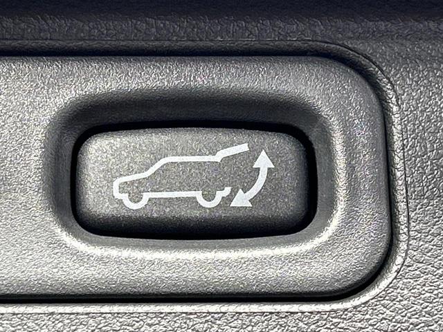 デリカD:5 シャモニー 4WD ターボ ディーゼル(軽油) 全周囲カメラ 三菱e-Assist レーダークルーズ ブラインドスポットモニター 両側パワースライドドア 電動リアゲート シートヒーター パワーシート LED(47枚目)