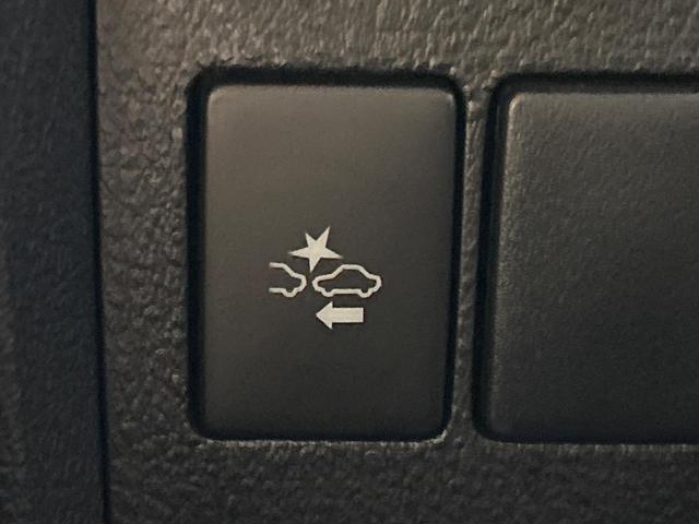 アルファードハイブリッド Ｇ　Ｆパッケージ　４ＷＤ　本州仕入　禁煙車　フルエアロ　ＪＢＬサウンド　両側電動ドア　純正９型ナビ　後席モニター　バックカメラ　１００Ｖ電源　衝突被害軽減システム　レーダークルーズ　メモリー付パワーシート　置くだけ充電（7枚目）