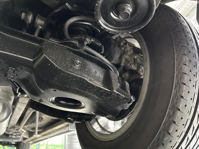 アルファードハイブリッド Ｇ　Ｆパッケージ　４ＷＤ　本州仕入　禁煙車　フルエアロ　ＪＢＬサウンド　両側電動ドア　純正９型ナビ　後席モニター　バックカメラ　１００Ｖ電源　衝突被害軽減システム　レーダークルーズ　メモリー付パワーシート　置くだけ充電（27枚目）