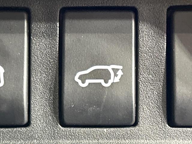 ＲＸ ＲＸ４５０ｈ　Ｆスポーツ　４ＷＤ　純正８型ナビ　バックカメラ　クルーズコントロール　シートヒーター　パワーバックドア　メモリー機能付きパワーシート　革シート　ドラレコ　スマートキー　ＬＥＤ　ＥＴＣ　オートハイビーム（12枚目）