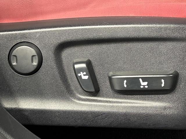 ＲＸ ＲＸ２００ｔ　Ｆスポーツ　本州仕入　マークレビンソンサウンド　サンルーフ　純正１２．３型ナビ　全周囲カメラ　プリクラッシュセーフティ　レーダークルーズ　ブラインドスポットモニター　シートベンチレーション　パワーシート　革シート（12枚目）