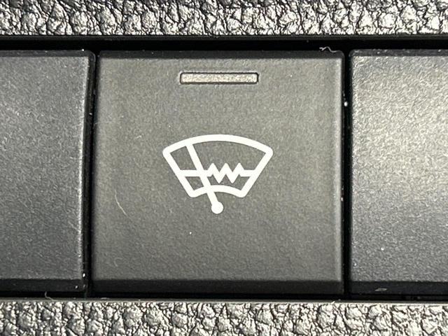 ＲＡＶ４ Ｘ　４ＷＤ　ＳＤナビ　バックカメラ　寒冷地仕様　トヨタセーフティセンス　レーダークルーズコントロール　マルチテレインセレクト　スマートキー　ＬＥＤ　ルーフレール　オートハイビーム　車線逸脱警報（7枚目）