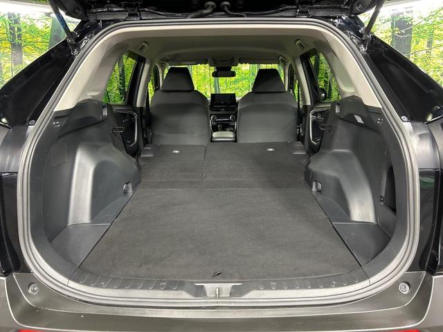 ＲＡＶ４ Ｘ　４ＷＤ　ＳＤナビ　バックカメラ　寒冷地仕様　トヨタセーフティセンス　レーダークルーズコントロール　マルチテレインセレクト　スマートキー　ＬＥＤ　ルーフレール　オートハイビーム　車線逸脱警報（12枚目）