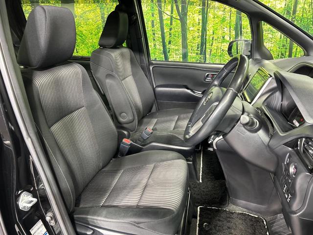ヴォクシー ＺＳ　煌ＩＩ　４ＷＤ　フリップダウンモニター　純正９型ナビ　セーフティセンス　両側電動ドア　バックカメラ　寒冷地仕様　クルーズコントロール　ドラレコ　コーナーセンサー　スマートキー　ＬＥＤヘッド　ビルトインＥＴＣ（11枚目）
