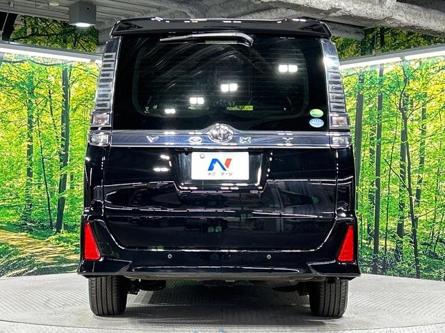 ヴォクシー ＺＳ　煌ＩＩ　４ＷＤ　フリップダウンモニター　純正９型ナビ　セーフティセンス　両側電動ドア　バックカメラ　寒冷地仕様　クルーズコントロール　ドラレコ　コーナーセンサー　スマートキー　ＬＥＤヘッド　ビルトインＥＴＣ（17枚目）