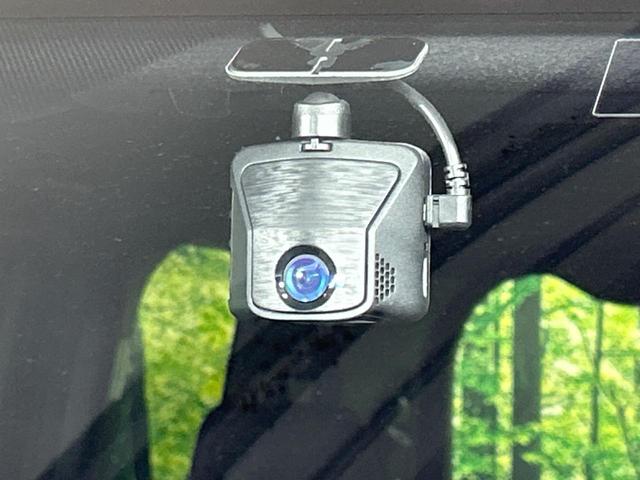 ヴォクシー ＺＳ　煌ＩＩ　４ＷＤ　フリップダウンモニター　純正９型ナビ　セーフティセンス　両側電動ドア　バックカメラ　寒冷地仕様　クルーズコントロール　ドラレコ　コーナーセンサー　スマートキー　ＬＥＤヘッド　ビルトインＥＴＣ（40枚目）