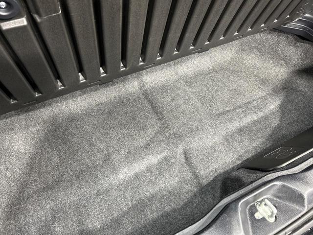 ヴォクシー ＺＳ　煌ＩＩ　４ＷＤ　フリップダウンモニター　純正９型ナビ　セーフティセンス　両側電動ドア　バックカメラ　寒冷地仕様　クルーズコントロール　ドラレコ　コーナーセンサー　スマートキー　ＬＥＤヘッド　ビルトインＥＴＣ（54枚目）