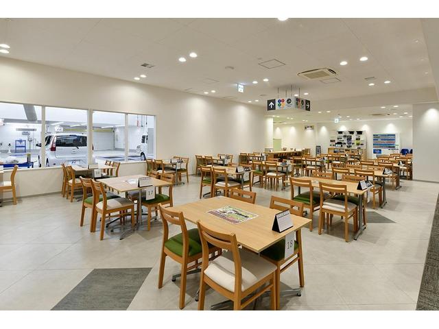 ＸＶハイブリッド ２．０ｉ－Ｌ　アイサイト　ＳＤナビ　バックカメラ　寒冷地仕様　アイサイトＶｅｒ２　全車速追従クルーズ　パワーシート　ドラレコ　スマートキー　ＨＩＤヘッド　パドルシフト　ルーフレール　ＥＴＣ　１７インチアルミ　車線逸脱警報（75枚目）