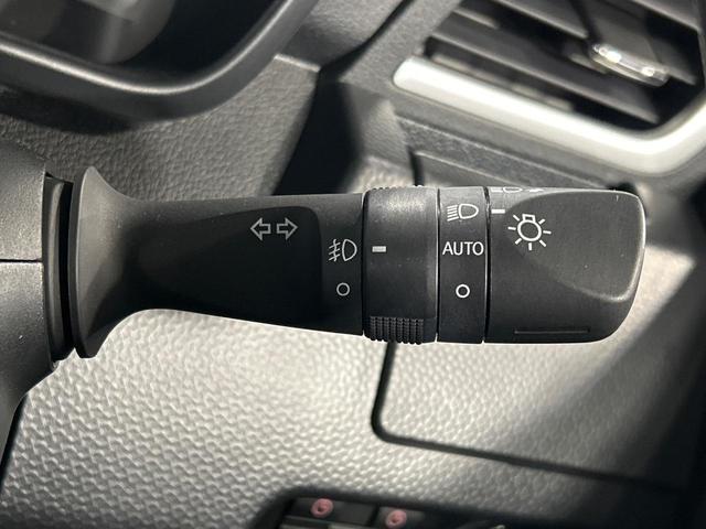 ルーミー カスタムＧ　４ＷＤ　９型ディスプレイオーディオ　全周囲カメラ　寒冷地仕様　スマートアシスト　レーダークルーズ　両側パワースライドドア　シートヒーター　コーナーセンサー　スマートキー　ＬＥＤ　ＥＴＣ　車線逸脱警報（32枚目）