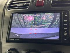 【バックカメラ】駐車時に後方がリアルタイム映像で確認できます。大型商業施設や立体駐車場での駐車時や、夜間のバック時に大活躍！運転スキルに関わらず、今や必須となった装備のひとつです！ 4