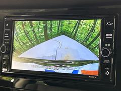 【バックカメラ】駐車時に後方がリアルタイム映像で確認できます。大型商業施設や立体駐車場での駐車時や、夜間のバック時に大活躍！運転スキルに関わらず、今や必須となった装備のひとつです！ 5