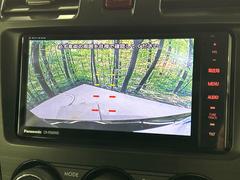 【バックカメラ】駐車時に後方がリアルタイム映像で確認できます。大型商業施設や立体駐車場での駐車時や、夜間のバック時に大活躍！運転スキルに関わらず、今や必須となった装備のひとつです！ 4