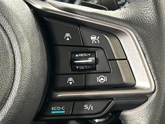 ������®�ɽ���ǽ�ե��롼������ȥ�����۹�®ƻϩ�Ǥ�Ĺ��Υ���Ԥ��ڤˡ�����ư��®�٤��ݤĥ��롼������ȥ����뤬�����ͷڸ������ƥ��Ϣ�Ȥ��������μ�ξ���Τ��Ƽִ֤��ݤĤ褦��®��Ĵ�ᤷ�Ƥ���ޤ����� 7