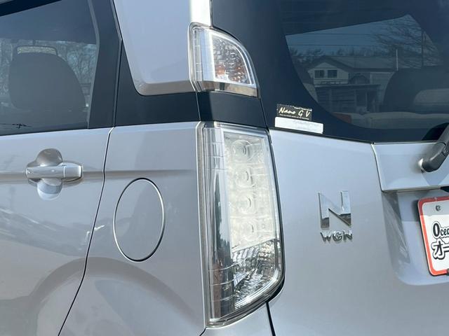 Ｎ－ＷＧＮ Ｇ　車検整備付　４ＷＤ　スマートキー　ベンチシート　アイドリングストップ　衝突安全ボディ　盗難防止システム　バックカメラ　スタッドレスタイヤ（15枚目）
