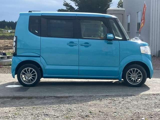 Ｎ－ＢＯＸ Ｇ・Ｌパッケージ　車検整備付　ベンチシート　ナビ付　バックカメラ　ＥＴＣ　両側スライド片側電動スライドドア　キーレス　スマートキー　プッシュスタート　アルミホイール　イノセントブルーメタリック（9枚目）