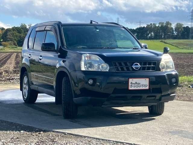 エクストレイル ２０Ｘ　車検整備付　シートヒーター　キーレス　プッシュスタート　スマートキー　ルーフレール　４ＷＤ　寒冷地仕様　ダイヤモンドブラックパール（2枚目）